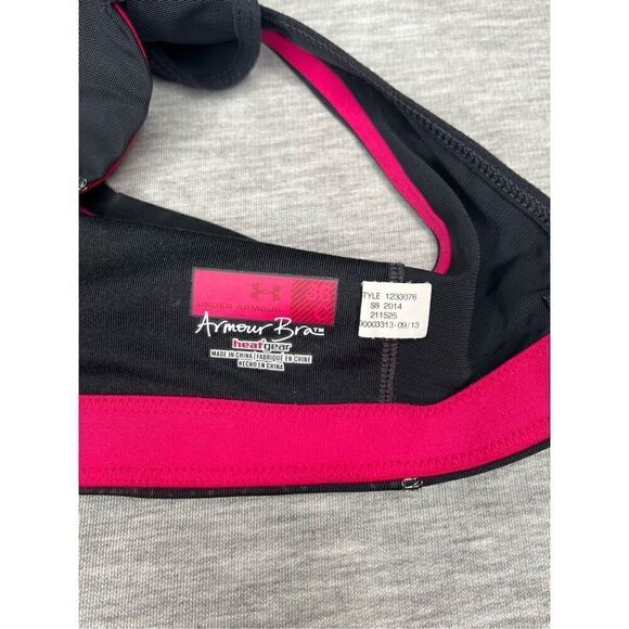 Under Armour Heat Gear Sports Bra size 32c Black & Pink Wire Free - Picture 3 of 3